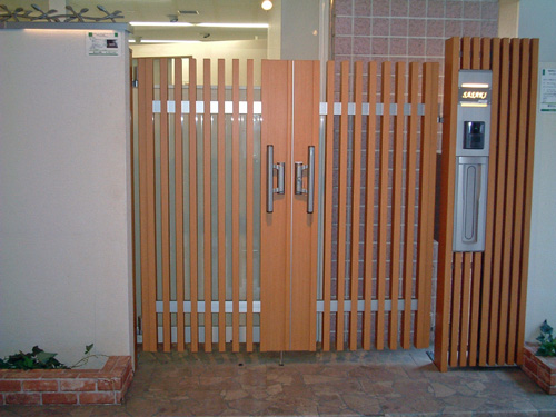 外構〜2007.新製品：機能門柱と門扉